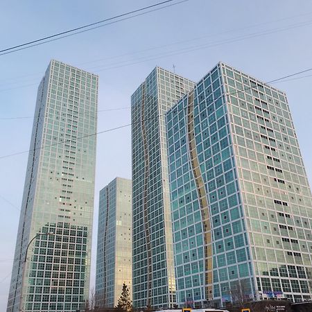 Апартаменты На Набережной С Панорамным Видом На 39 Этаже อัสตานา ภายนอก รูปภาพ
